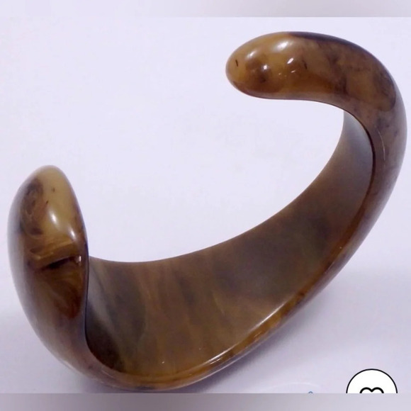 Vintage 1940s Bakelite Caramel Chocolate Marbled Cuff - Picture 6 of 7